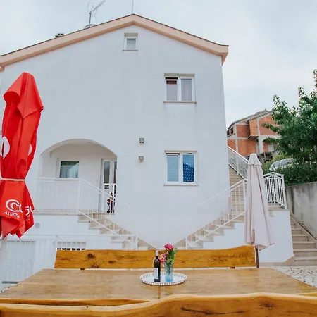 Apartment Marko Trogir