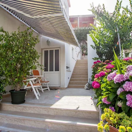 Marko Apartment *